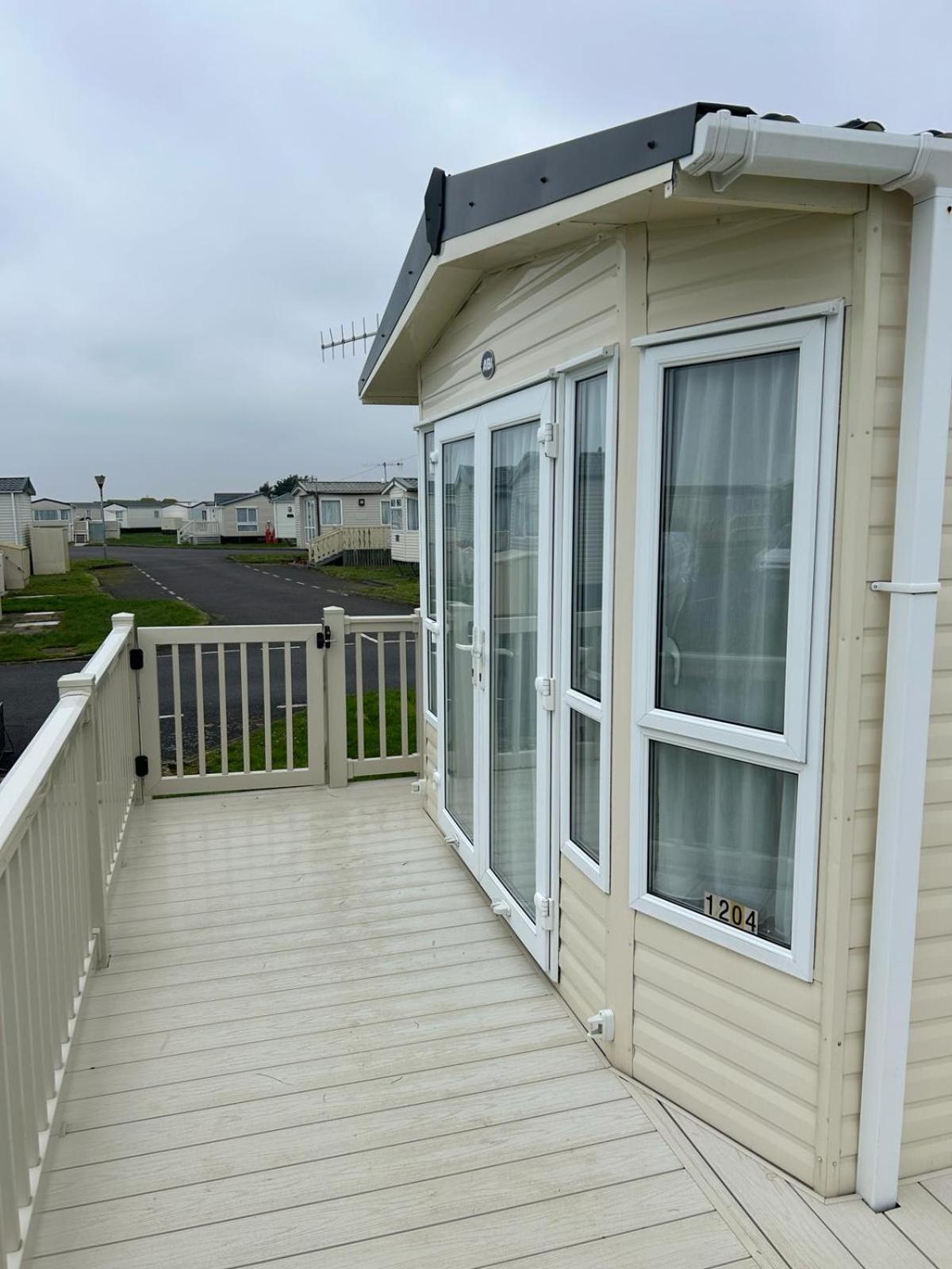 Sunny Escape Villa Selsey Luaran gambar