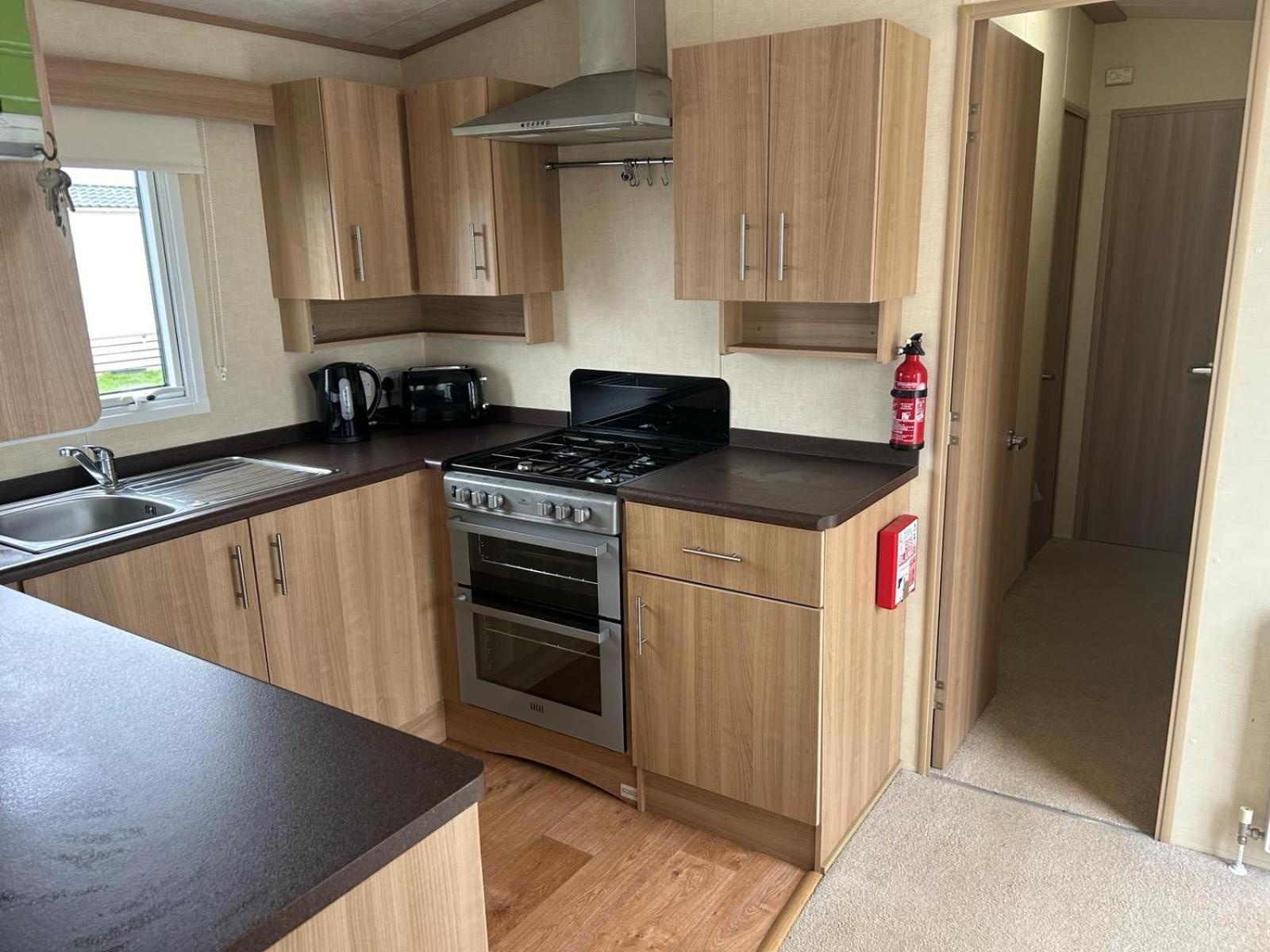 Sunny Escape Villa Selsey Luaran gambar